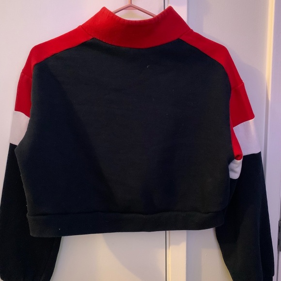 four cropped sweaters - Picture 2 of 8